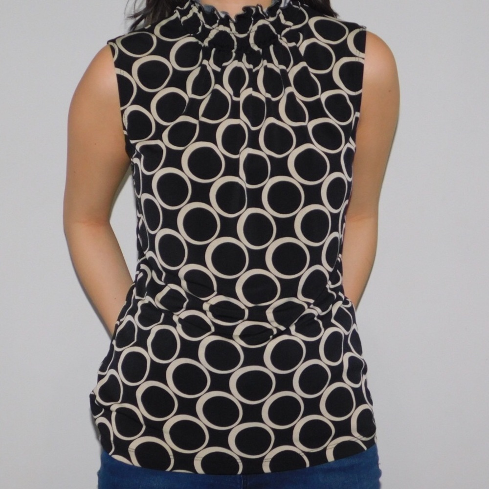 Cute tan and black circle blouse